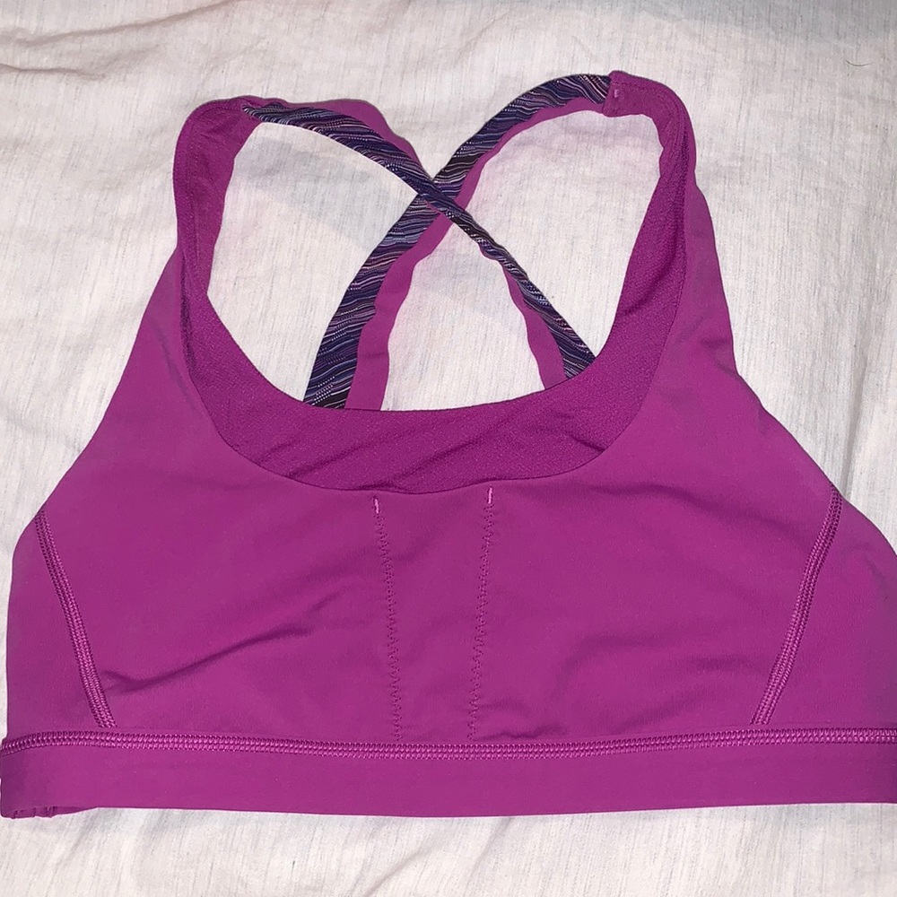 Lululemon size 8 sports bra